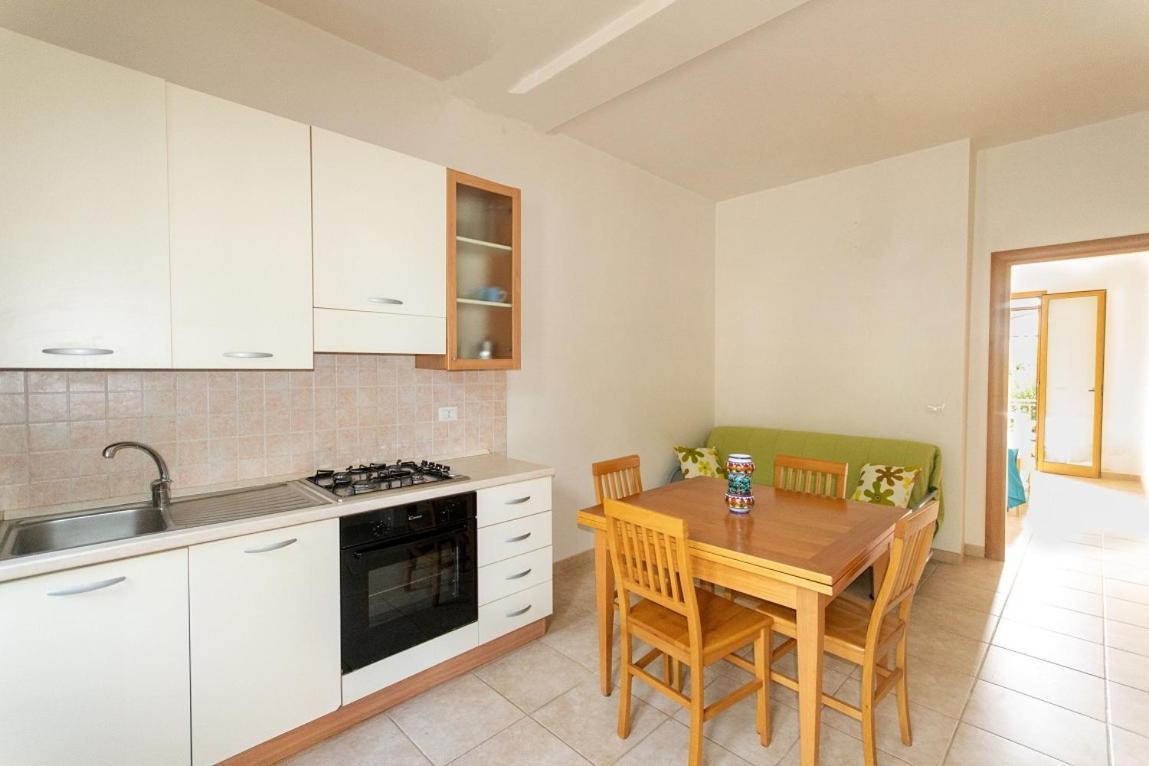 Blue Area Apartments - Fromhometosalento Torre dell'Orso Eksteriør billede
